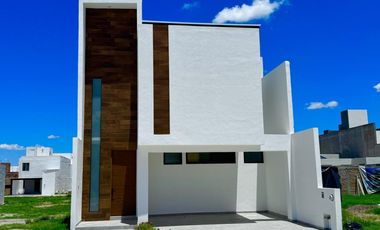 SURPONIENTE EN XARAMA HERMOSA CON ROOF GARDEN