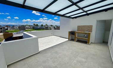 SURPONIENTE EN XARAMA HERMOSA CON ROOF GARDEN
