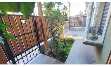 Venta casa 3D 2B con estar y estacionamiento, en Los Andes