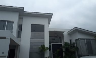 ALQUILER DE CASA DE LUJO AMOBLADA EN RIBERAS DEL BATAN