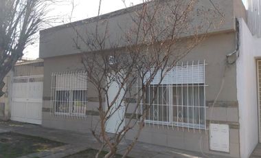 Casa PH en venta en Castelar Sur