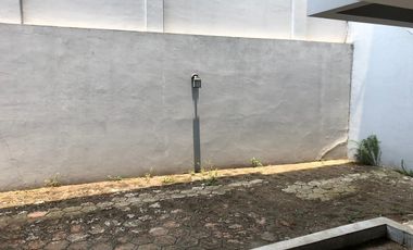 Rumah Townhouse Murah di Bangka Kemang Design Modern Siap Huni Strategis Kompleks dg Security Gate