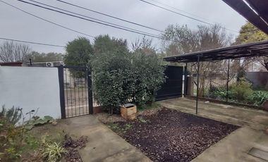 Casa  3 dormitorios, quincho y pileta en Ibarlucea