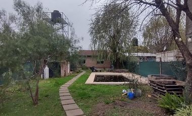 Casa  3 dormitorios, quincho y pileta en Ibarlucea