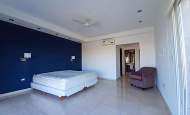 Casa en Venta 5 ambientes Barrio El Canton Norte a laguna y con pileta - AMUEBLADA!