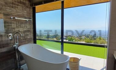 Arriendo casa moderna con vista en La Reina Alta