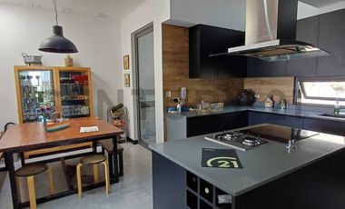 Arriendo casa moderna con vista en La Reina Alta