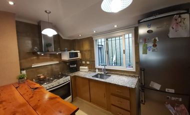 Excelente ph  tipo casa, individual, frente, 3 amb en muy buena zona residencial