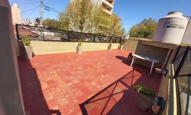 Excelente ph  tipo casa, individual, frente, 3 amb en muy buena zona residencial