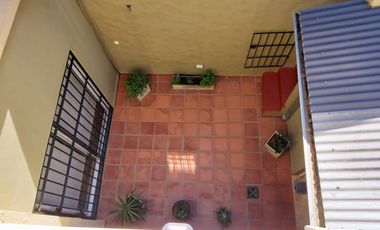 Excelente ph  tipo casa, individual, frente, 3 amb en muy buena zona residencial