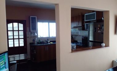 Casa PH en venta en Quilmes Este