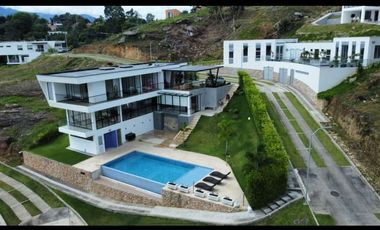 SE VENDEN O PERMUTAN PARCELAS EN CONDOMINIO NATURA