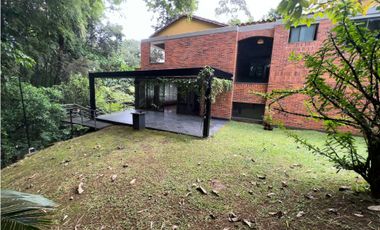 Venta Casa con lote Poblado Medellin