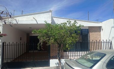 Casa en Fraccionamiento Colinas del Rio, Aguascalientes