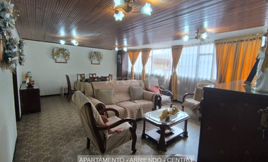 apartamento en arriendo en centro. Cod A5410