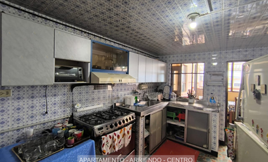 apartamento en arriendo en centro. Cod A5410