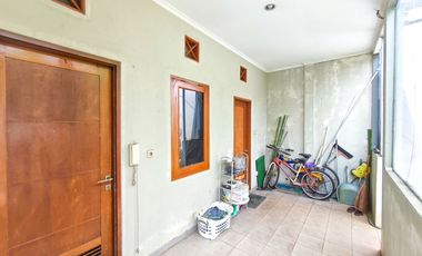 Rumah Siap Huni 8 Menit ke Transpark Mall Bintaro Hadap Timur J-41720