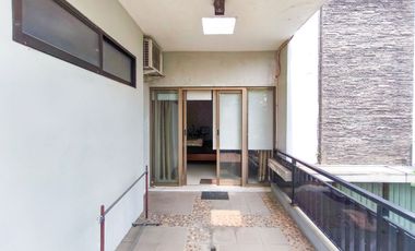 Rumah Siap Huni 8 Menit ke Transpark Mall Bintaro Hadap Timur J-41720