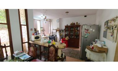 En venta hermosa casa familiar en zona comercial