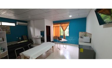 En venta hermosa casa familiar en zona comercial