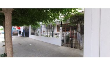 En venta hermosa casa familiar en zona comercial