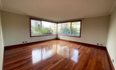 Se vende gran departamento en exclusivo edificio Marquis sector Av. Alemania