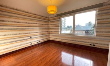 Se vende gran departamento en exclusivo edificio Marquis sector Av. Alemania