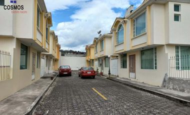 Casa de venta en Otavalo, Imbabura, Conjunto Privado Milenium