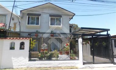 Casa en Venta en Av. Las Parcelas / Av. Los Pajaritos