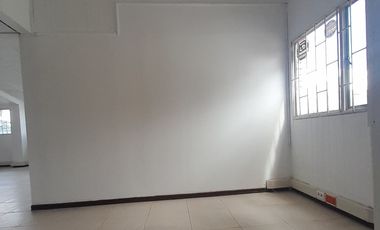 oficina en arriendo en ciudad bachue. Cod A3582604