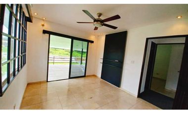 Alquilo hermosa casa en San Carlitos! Amplia, acogedora y céntrica
