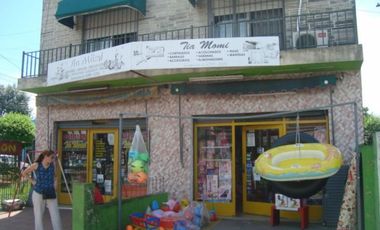 IMPORTANTE PROPIEDAD 2 LOCALES, CASA Y TERRENO IDEAL INVERSIÓN ***.APTO CREDITO ***