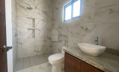Casa en venta ubicada en Fracc. La Escondida