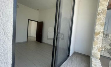 Casa en venta ubicada en Fracc. La Escondida