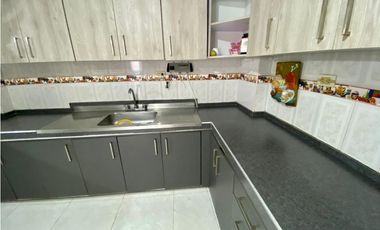 SE VENDE O ARRIENDA CASA CON 5 HABITACIONES EN EL BARRIO JARDIN