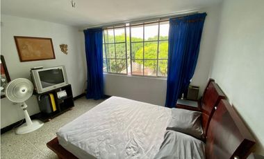 SE VENDE O ARRIENDA CASA CON 5 HABITACIONES EN EL BARRIO JARDIN