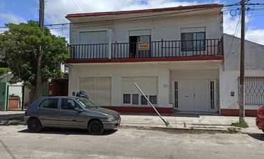 DEPTO 2 AMB. 1°PISO A LA CALLE PLENO CENTRO