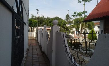 casa en arriendo en urb. tolima grande. Cod A2108