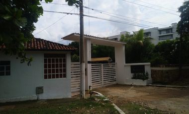 casa en arriendo en urb. tolima grande. Cod A2108