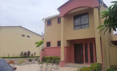 ALQUILER DE CASA MODELO PEGASUS EN VILLA CLUB