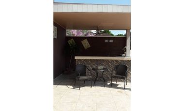 ALQUILO / VENDO ESPECTACULAR CASA $1500