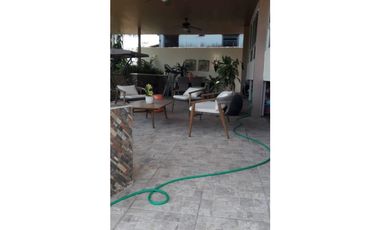 ALQUILO / VENDO ESPECTACULAR CASA $1500