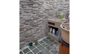 Casa de 2 Pisos en Quintas de Santa ana