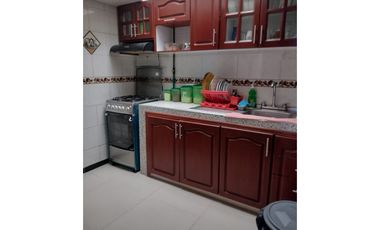 Casa de 2 Pisos en Quintas de Santa ana