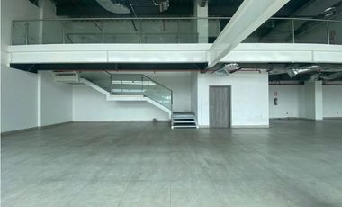 LOCAL COMERCIAL EN ALQUILER – AV. DE LAS AMÉRICAS, GUAYAQUIL