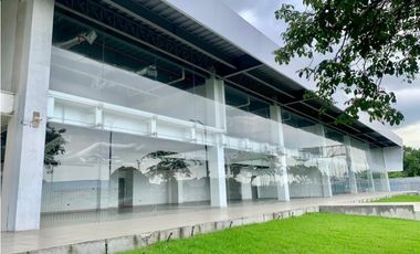 LOCAL COMERCIAL EN ALQUILER – AV. DE LAS AMÉRICAS, GUAYAQUIL