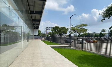 LOCAL COMERCIAL EN ALQUILER – AV. DE LAS AMÉRICAS, GUAYAQUIL