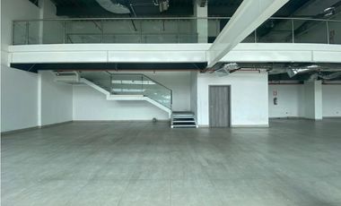 LOCAL COMERCIAL EN ALQUILER – AV. DE LAS AMÉRICAS, GUAYAQUIL