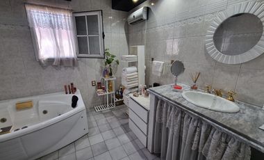 Casa PH en Venta en Quilmes Oeste