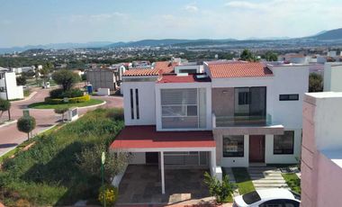 CASA EN VENTA EN EL MARQUES, QUERETARO.